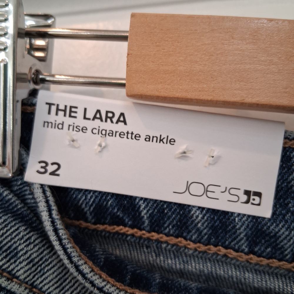 Joe's Jeans The Lara Ankle Jeans In Joy Color Blue Denim - Picture 4 of 13